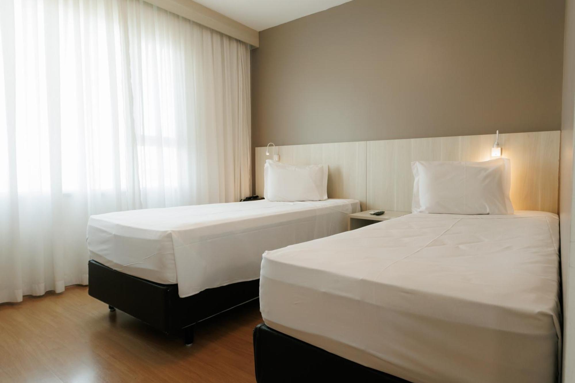 Esuites Minascasa Hotel